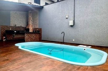 Sobrado para Alugar com 4 Suítes Piscina no Solar Ataídes em Rio Verde GO