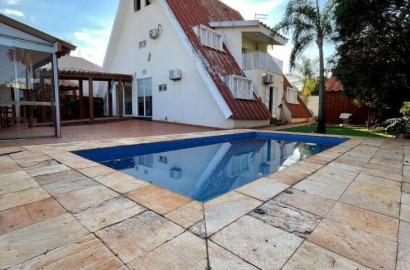 Casa com 6 Quartos no Parque dos Buritis em Rio Verde GO para Aluguel