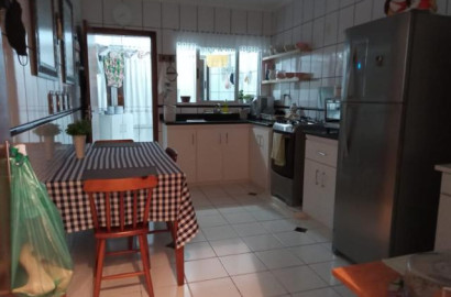 Apartamento à Venda no Residencial Tocantins em Rio Verde – 2 Quartos com Sacada e Garagem Coberta