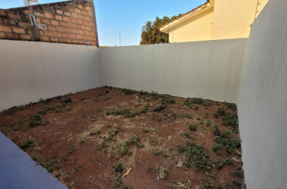 Casa à Venda no Parque dos Girassóis em Rio Verde – 2 Quartos Pronta para Financiamento