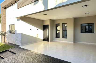 Casa à Venda com 3 Quartos no Solar dos Ataídes 2 em Rio Verde GO
