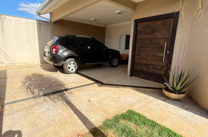Casa de Esquina à Venda no Gameleira 2 em Rio Verde – 3 Quartos, Piscina, Energia Solar | 312m² de Lote