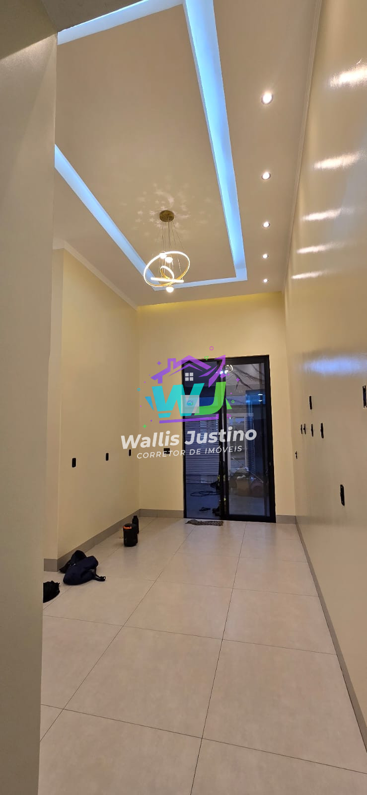 Casa à Venda no Gameleira em Rio Verde – 3 Quartos (1 Suíte), Pé Direito Duplo e Fachada Imponente