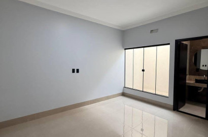 Casa à Venda no Bairro Liberdade em Rio Verde-GO | 3 Quartos, 1 Suíte, Próxima à Feira da Av. Beija-Flor