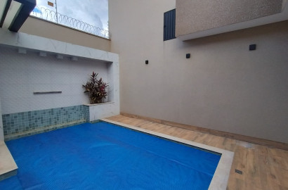 Casa de Alto Padrão à Venda no Interlagos em Rio Verde GO | 3 Suítes, Piscina Aquecida e Área Gourmet