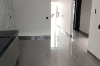Casa à Venda no Recanto dos Ipês em Rio Verde – 3 Quartos com Suíte e Pé Direito Alto