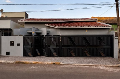 Casa para Alugar no Bairro Odília em Rio Verde – Piscina, Sauna e 3 Salas