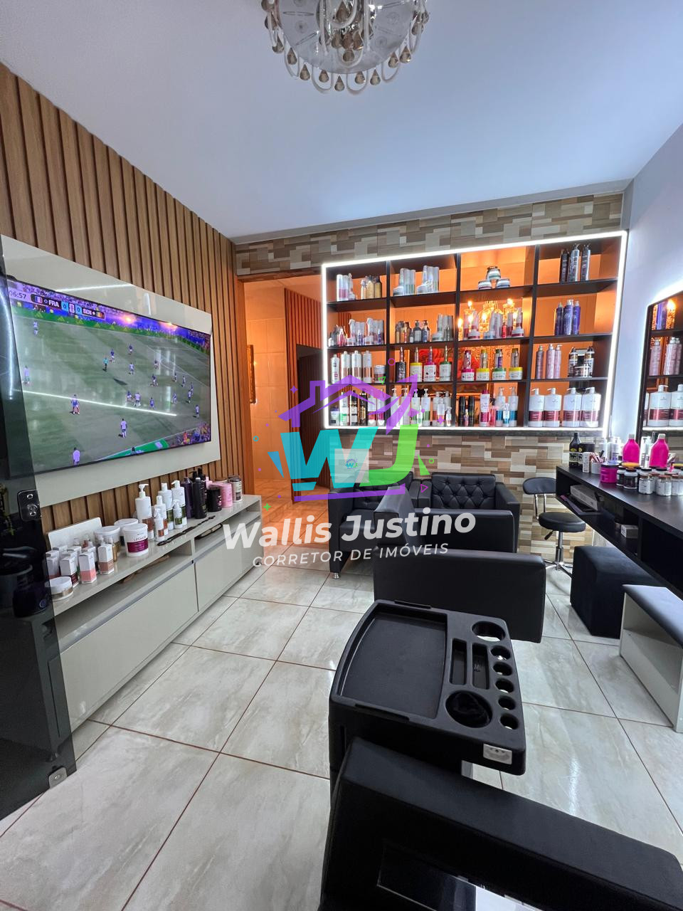 Casa à Venda no Bairro Arco-Íris em Rio Verde – 3 Quartos, Jacuzzi e Área Gourmet