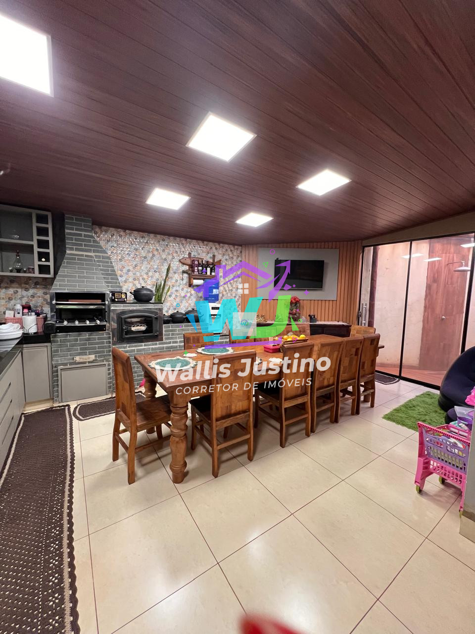 Casa à Venda no Bairro Arco-Íris em Rio Verde – 3 Quartos, Jacuzzi e Área Gourmet