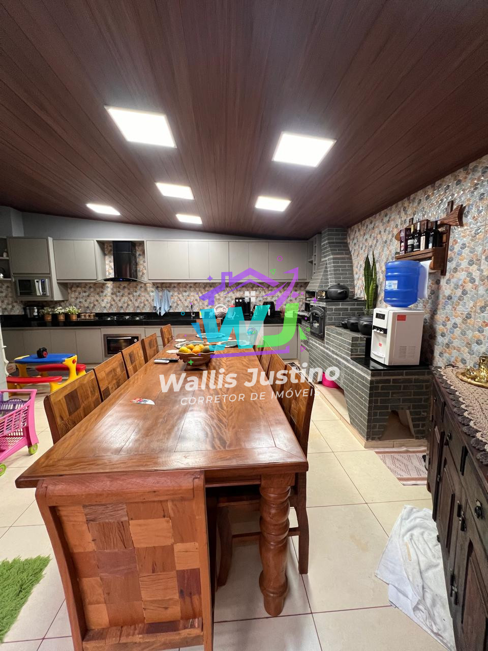 Casa à Venda no Bairro Arco-Íris em Rio Verde – 3 Quartos, Jacuzzi e Área Gourmet
